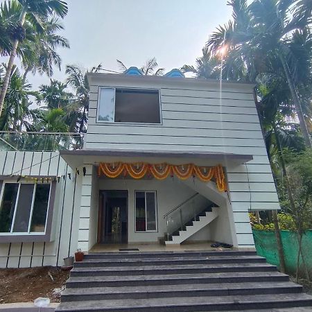 Villa Atharva Thāl Екстериор снимка